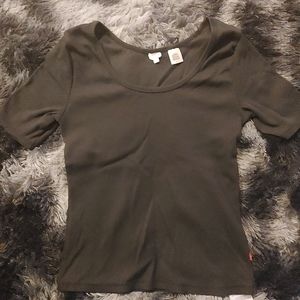 simple black Levi's t-shirt